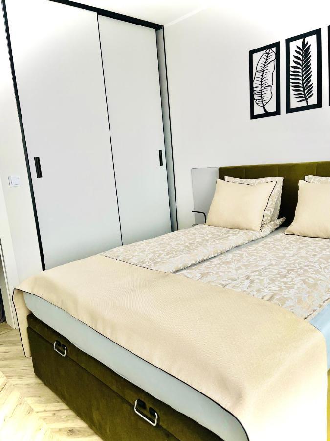 Apartcentrum-Charlotte -Parking-Air Conditioning Boleslawiec  Eksteriør billede